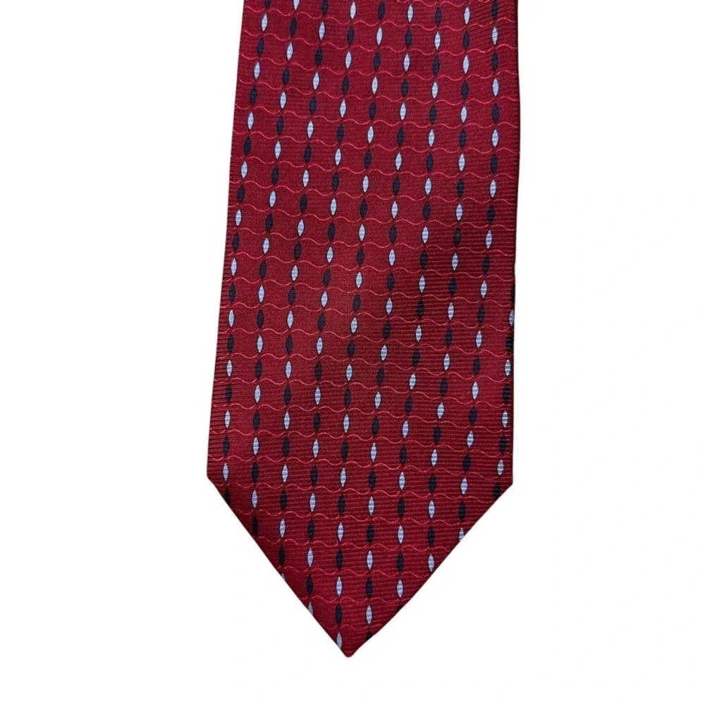 Brooks Basics Mens Silk Tie Red Geometric Oval Pattern Made in USA RN 93452